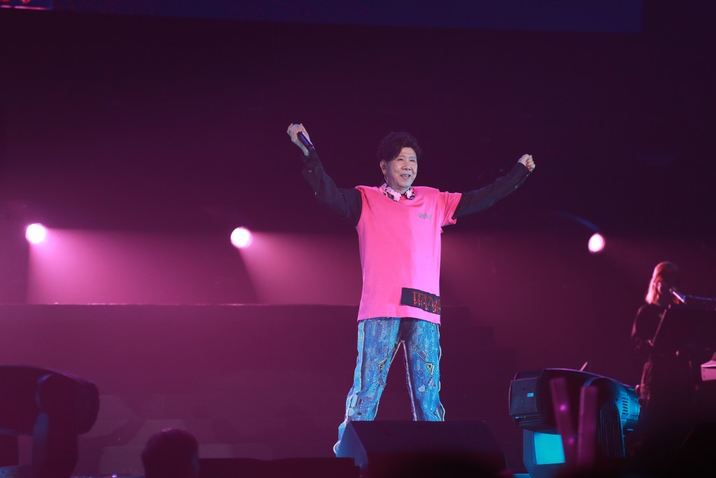 尹光表示以前的演唱會只唱自己的歌，現在就可以唱其他歌手的歌。