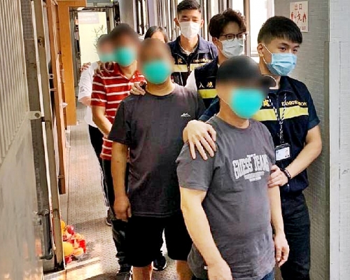 入境處拘捕7名懷疑非法勞工及1名涉嫌聘用非法勞工人士。