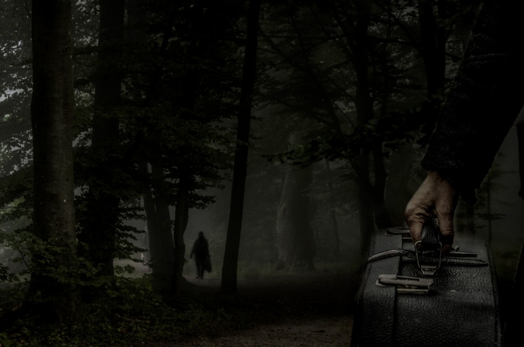 3名高中生偷走軍人的行李卻被巴士司機一眼認出。（示意圖）iStock