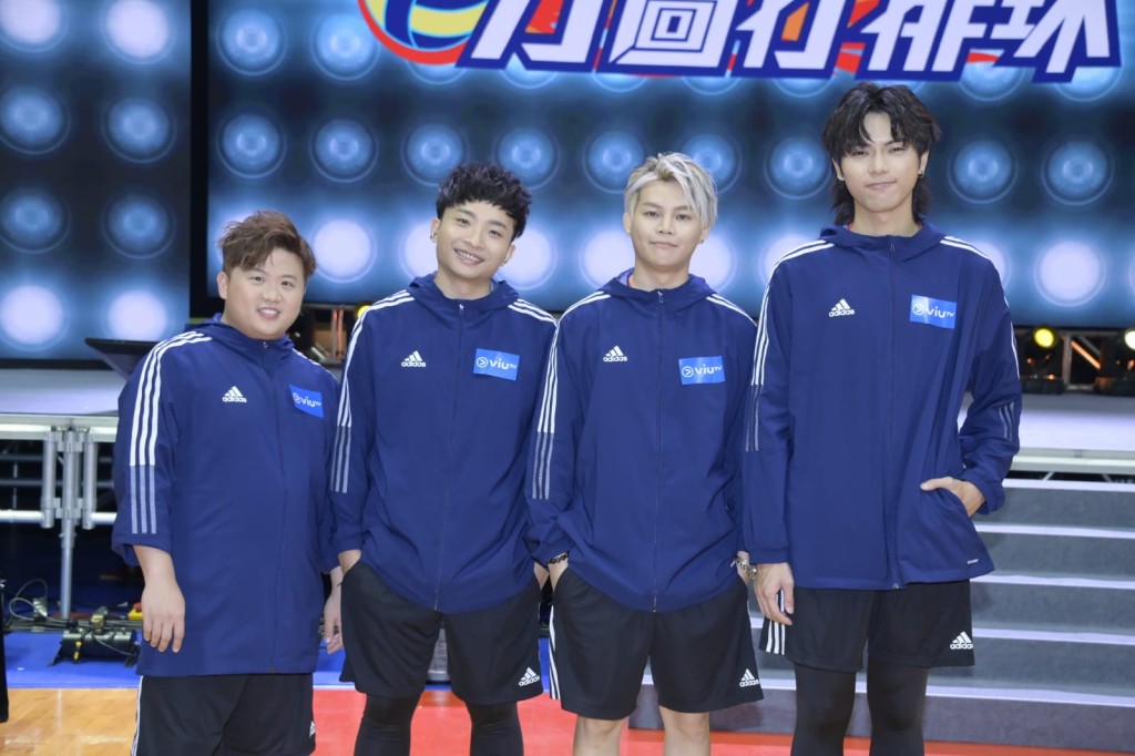 ERROR隊長肥仔(梁業)及193代保錡解畫。