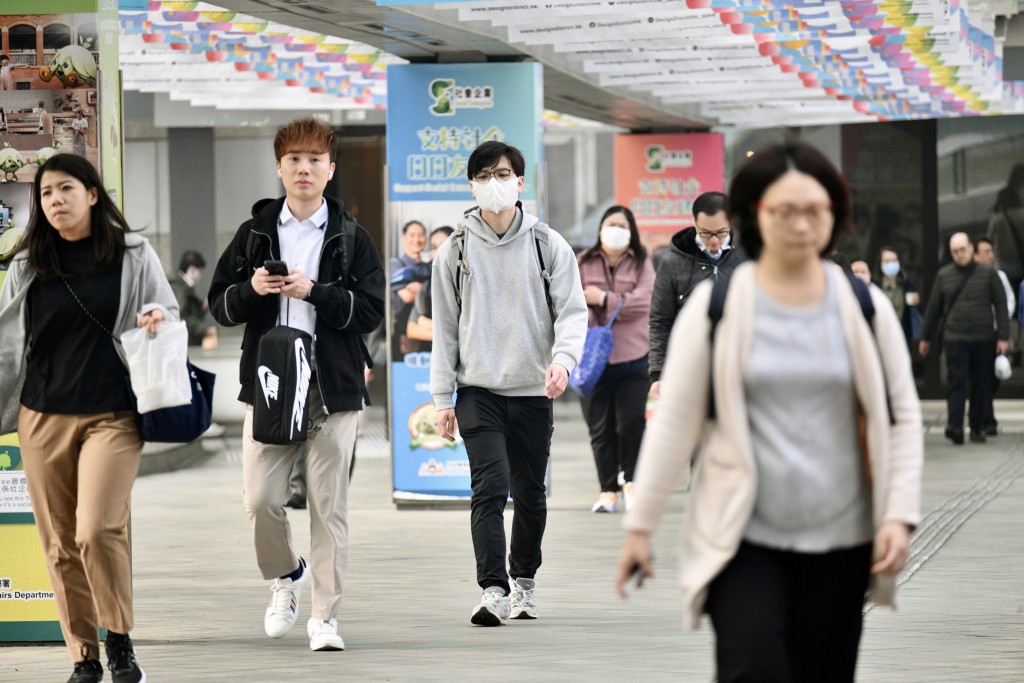 政府計劃在6月起發放已調高的退休金和遺屬撫恤金。資料圖片 政府計劃在6月起發放已調高的退休金和遺屬撫恤金。資料圖片