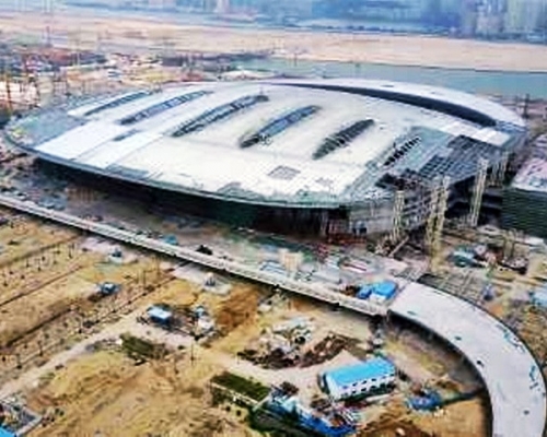 港珠澳大橋旅檢大樓天幕完工。資料圖片
