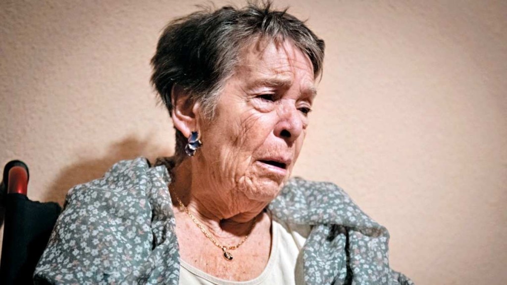 西班牙首都馬德里一名87歲老婦馬里卡門，因承擔不了230%的租金漲幅，上周三被驅逐出租住了70年的公寓。