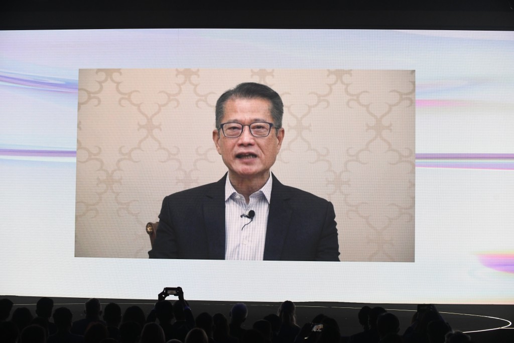 財政司司長陳茂波確診新冠肺炎未能親自發表演説。