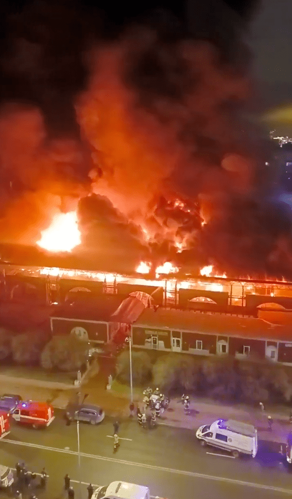 俄羅斯聖彼得堡市一個大型兩層市集發生嚴重火災，火勢迅速蔓延，導致至少一人死亡，一人重傷。X@Jpod_art