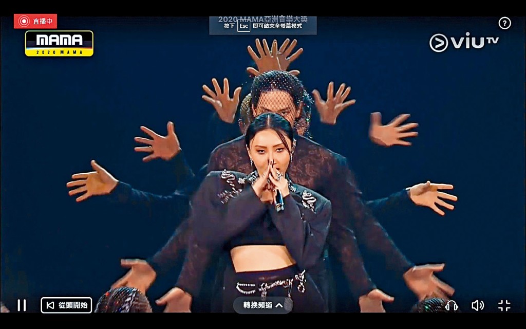 MAMAMOO成员华莎成为打头阵歌手之一，她亦获最佳个人舞蹈奖。