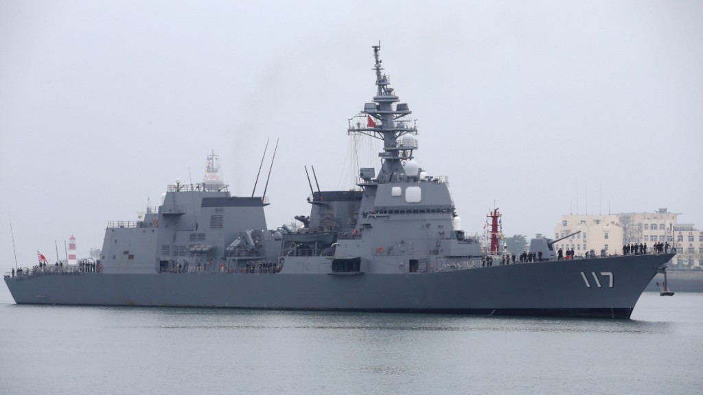 日本海上自衛隊涼月號驅逐艦被指駛入中國浙江附近領海。 （路透社）