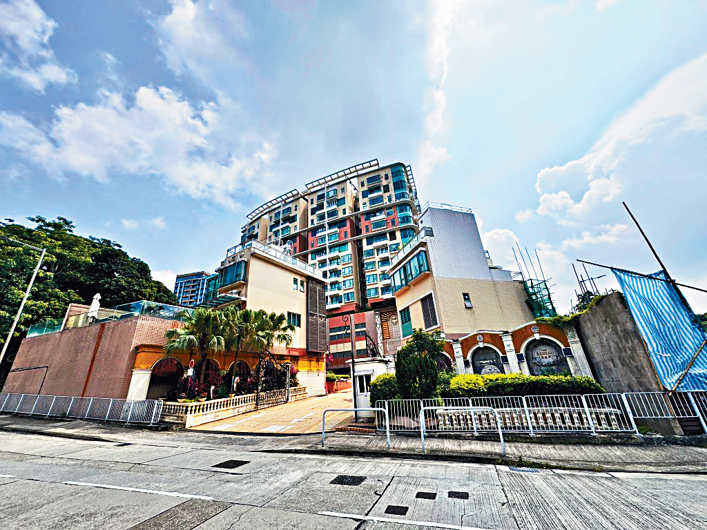 屯門愛琴灣9樓G室複式戶以598萬開拍，較估價低20%。