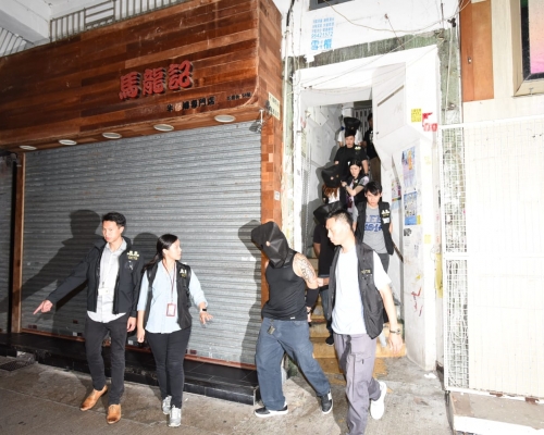 在旺角花園街被捕人士。
