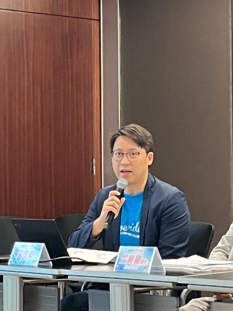 银骑士项目经理黄俊豪指出，香港每15个人，就有1名乙型肝炎病毒带菌者。李健威摄