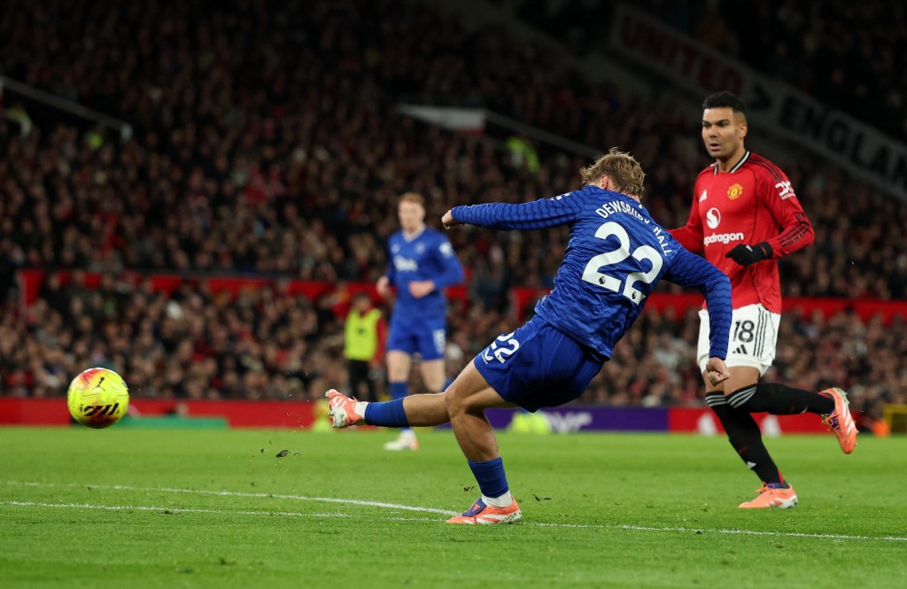 達斯貝利賀爾射入世界波。路透社