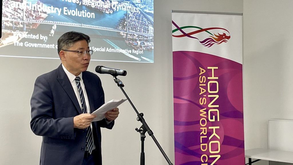 林世雄出席德國海事展覽會 說明香港海運綜合實力位居世界前列