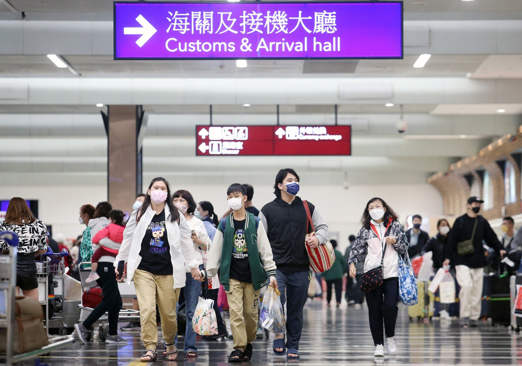 现时大陆旅客入境抵台湾时要配合做入境检测。