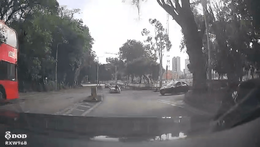 車Cam片段至保健路交界完結,未知後續如何。 車Cam片段至保健路交界完結,未知後續如何。