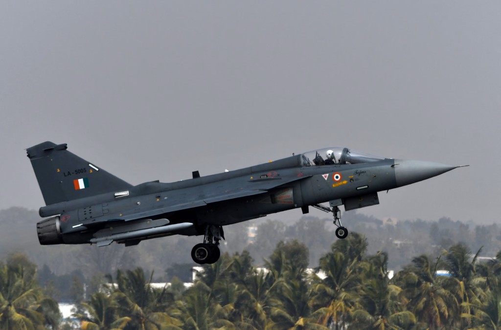 巴基斯坦自己裝備JF-17戰機外,亦積極開拓國際市場。路透社 巴基斯坦自己裝備JF-17戰機外,亦積極開拓國際市場。路透社