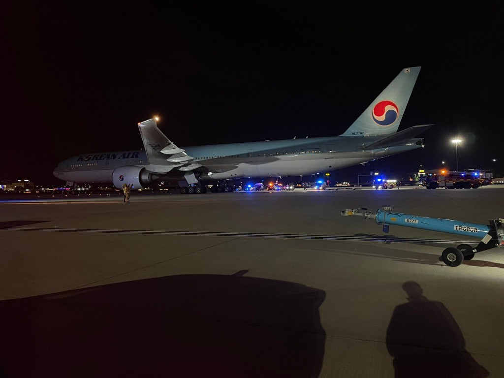 涉事的大韓航空波音777-300型客機。