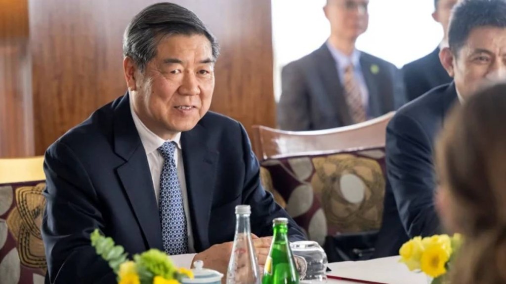 副總理何立峰27日會到瑞典,負責與美方進行經貿會談。路透社