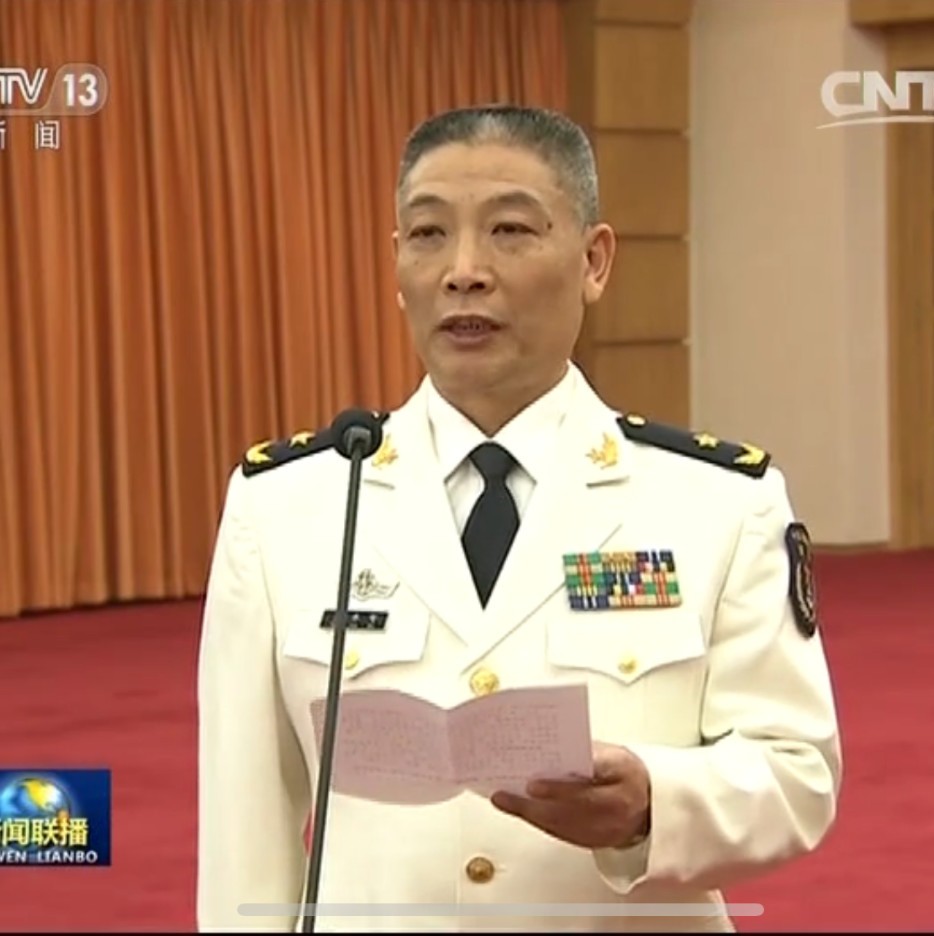 海軍政委上將袁華智。 海軍政委上將袁華智。