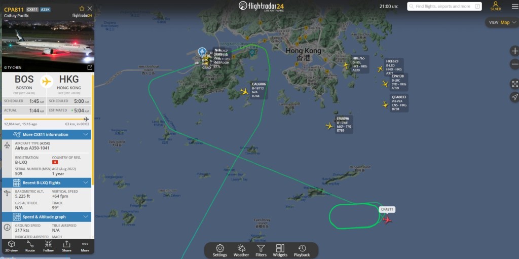 国泰航空一班由波士邨抵港航班，降落期间须复飞。Flightradar24.com截图