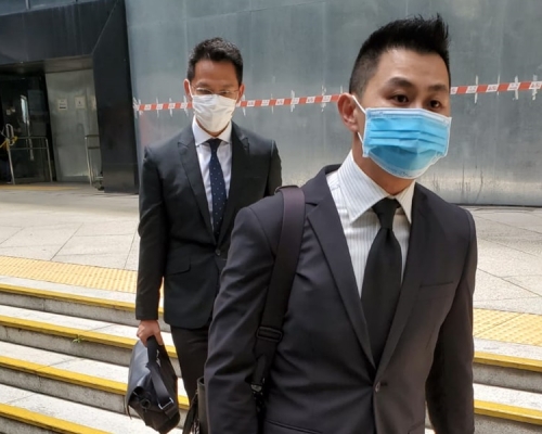 次被告朱東麒(前)及第三被告朱東恒(後)。