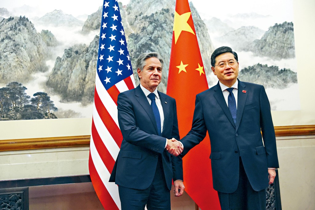 美國國務卿布林肯昨天抵達北京，與外交部長秦剛會面。