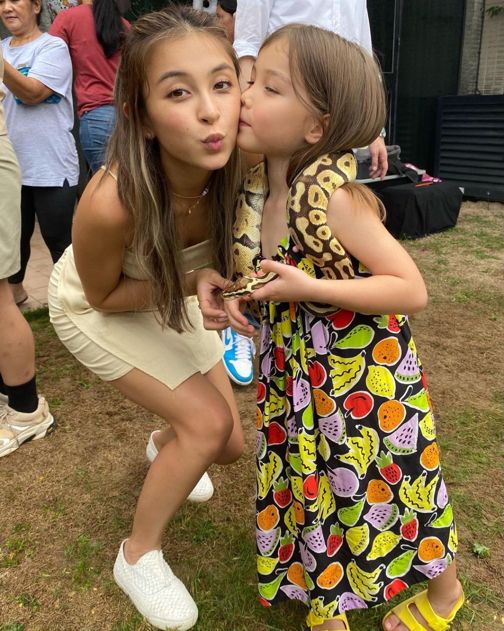 寿星女完全唔怕，比Hilary大胆。