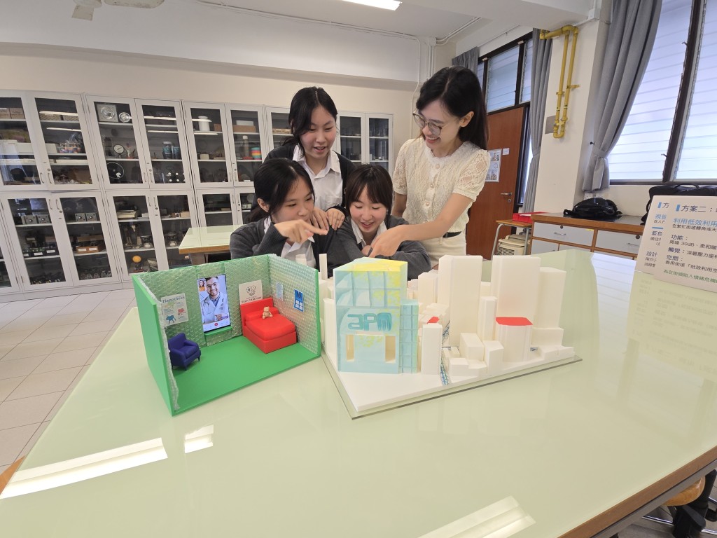 聖貞德中學團隊「SJA Team 1」獲得亞軍。高俊謙攝 聖貞德中學團隊「SJA Team 1」獲得亞軍。高俊謙攝