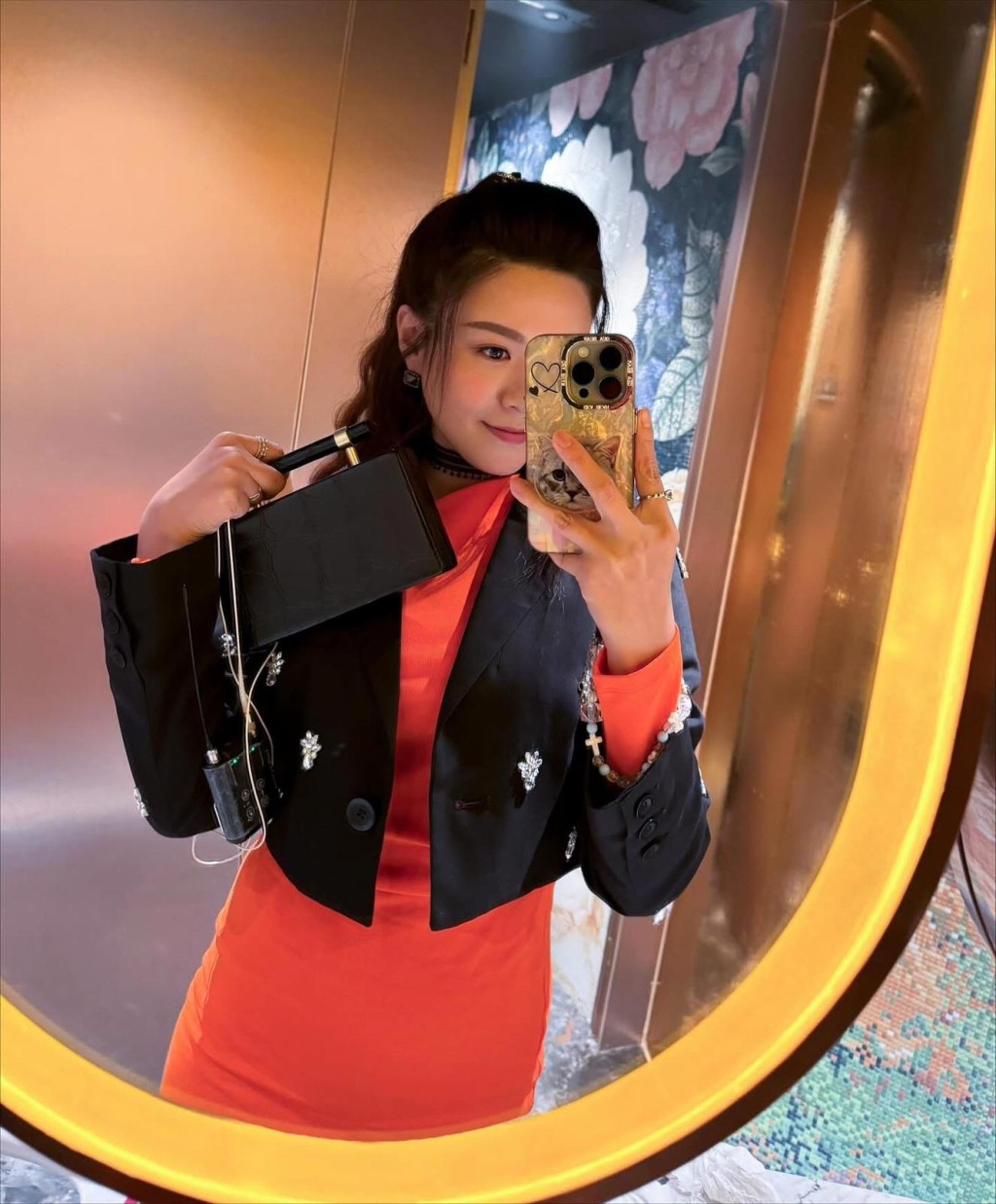 她笑言自己是「車禍能手」。 她笑言自己是「車禍能手」。