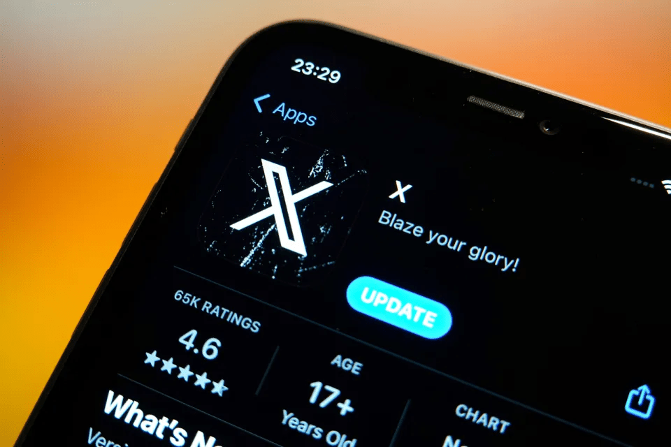 X平台开始向用户收取年费。 
