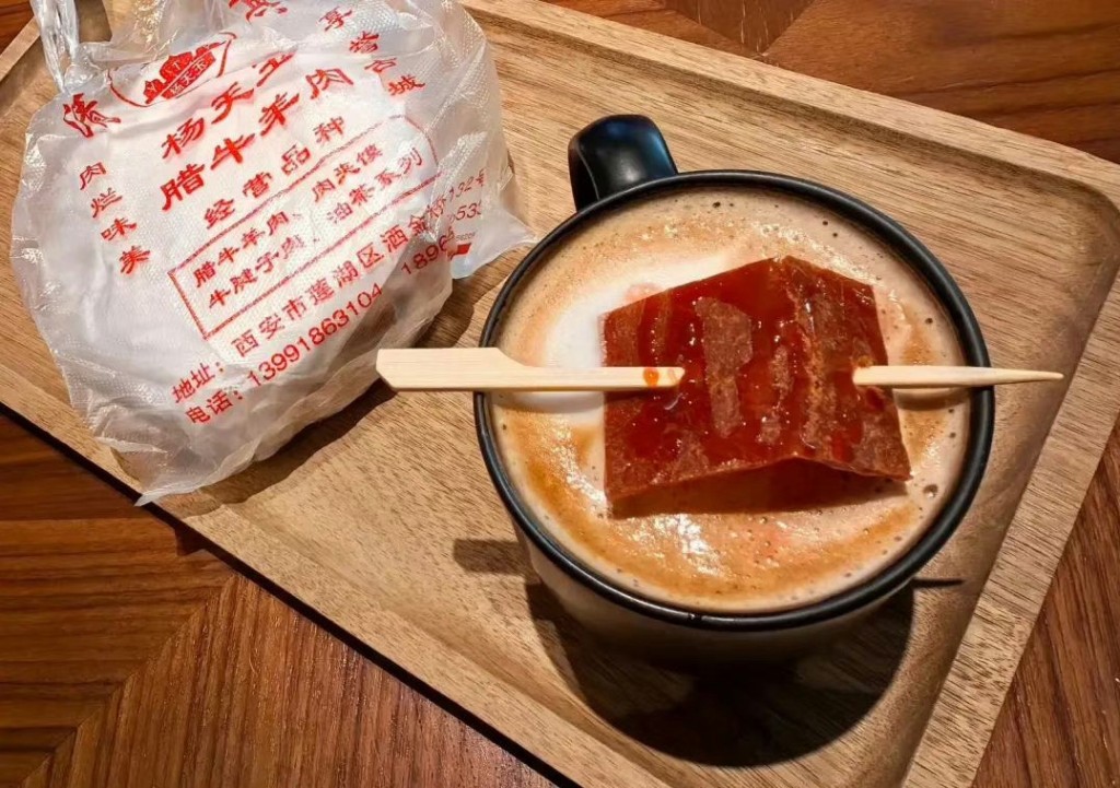 有網民紛享「紅燒肉拿鐵」的相片。