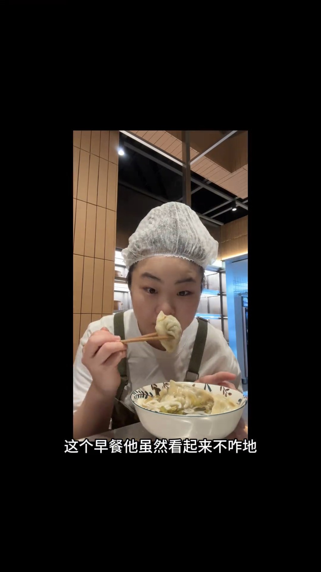 小王每天都要和時間競賽。 小王每天都要和時間競賽。