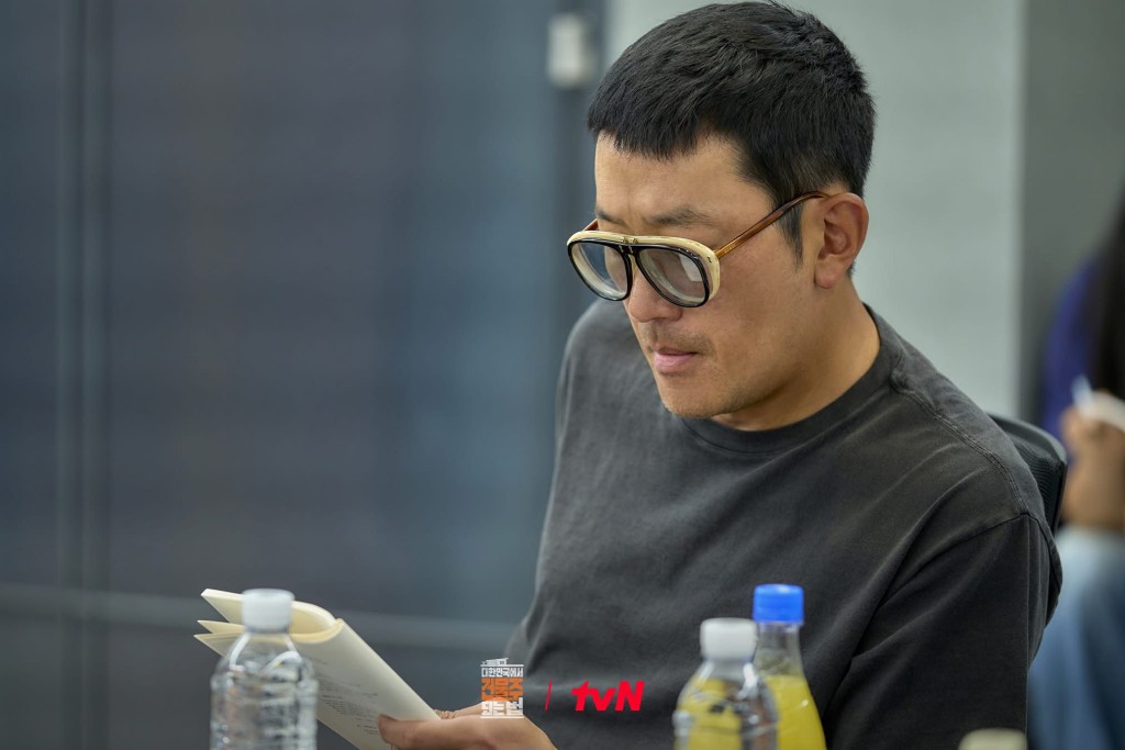 河正宇將有新劇《在大韓民國成為房主的方法》推出。 河正宇將有新劇《在大韓民國成為房主的方法》推出。