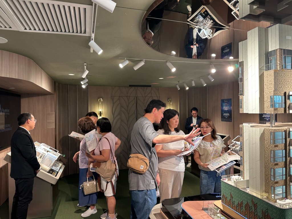 嘉居 • 天后自對外開放示範單位,除即吸引一眾實力用家及投資者參觀。 嘉居 • 天后自對外開放示範單位,除即吸引一眾實力用家及投資者參觀。