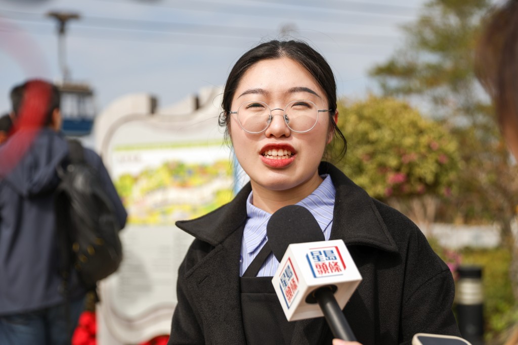 來自廣東的鄧小姐特意選擇聖誕期間來港。