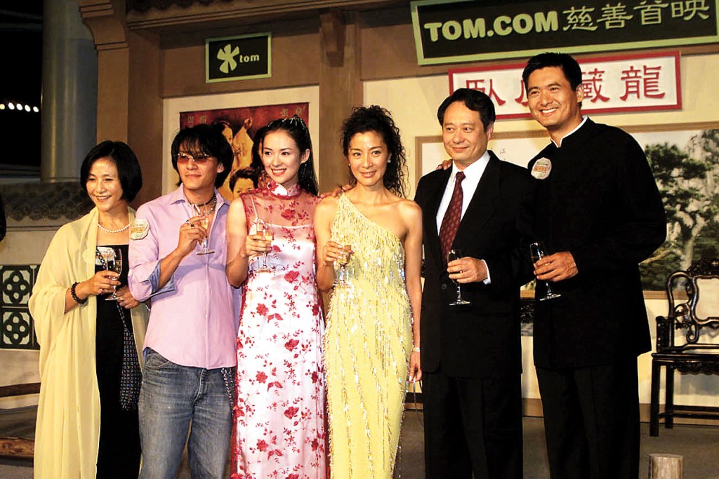 2000年拍《卧虎藏龙》再度扬威国际。