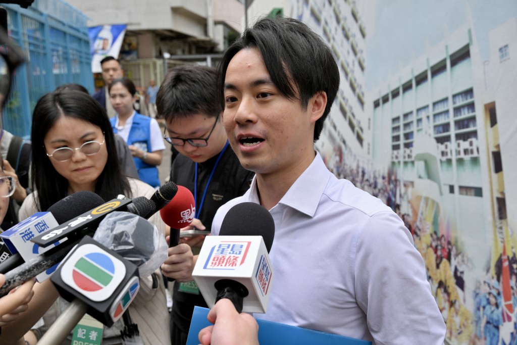 肖先生指,有青年人反映就業及初創困難,希望政府未來能獲得更深入的解說。 肖先生指,有青年人反映就業及初創困難,希望政府未來能獲得更深入的解說。