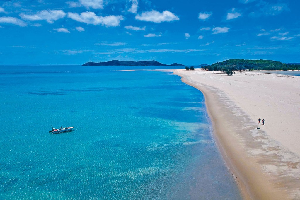 澳洲北部的托雷斯海峽群島。