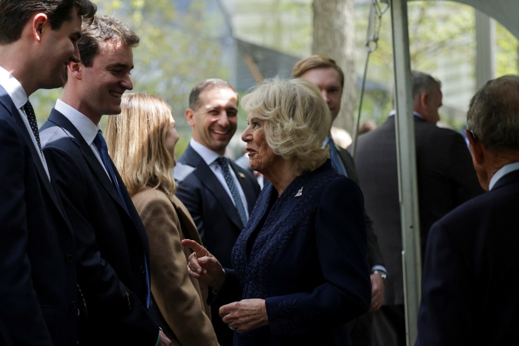 英王访纽约911遗址悼念，参观了位于美国纽约市的911纪念馆。 路透社