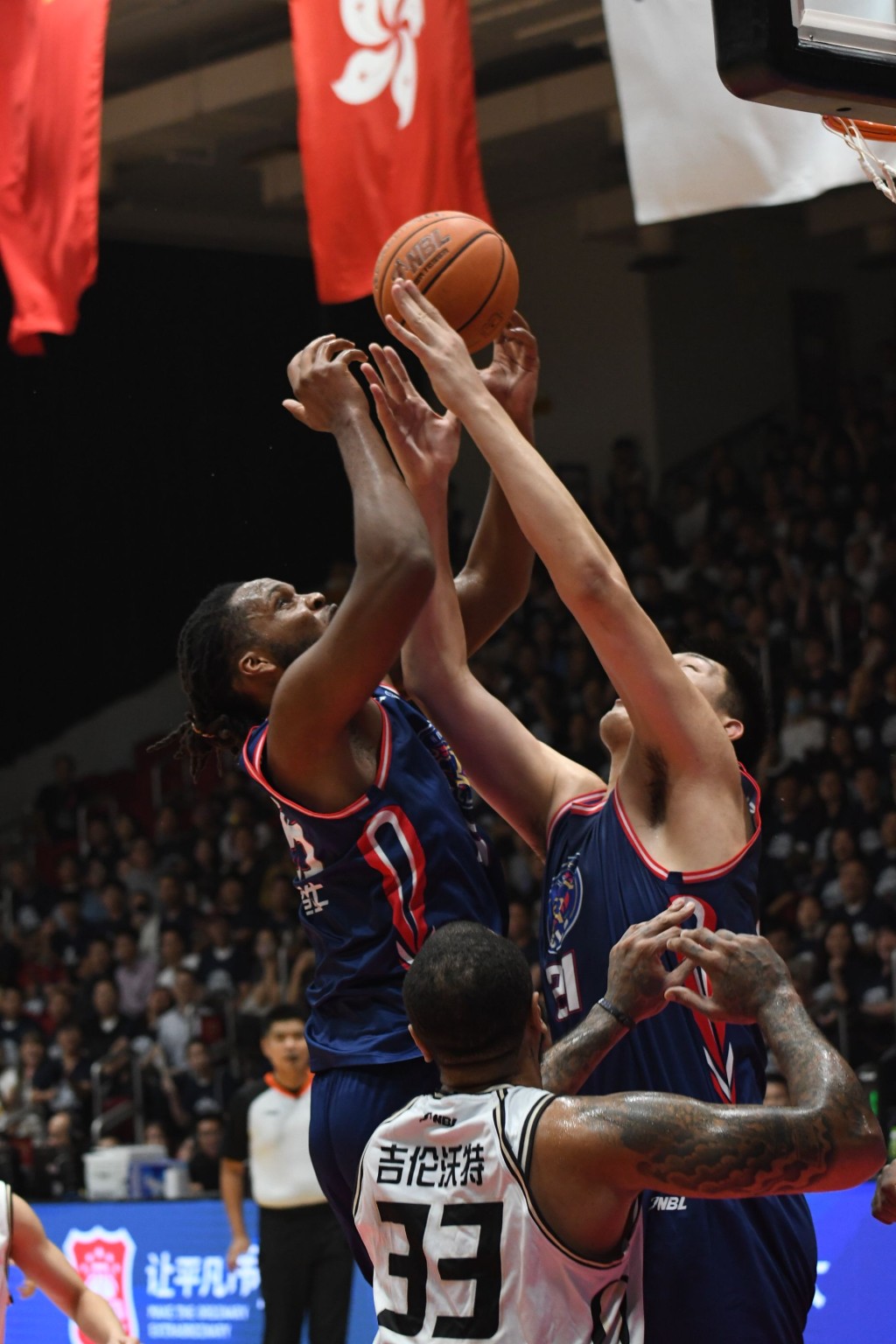 NBL季后赛总决赛，香港金牛在湾仔修顿主场斗安徽文一。 吴家祺摄