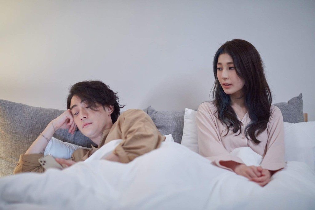 新歌MV找來韓籍模特兒出任冷落她的男主角。