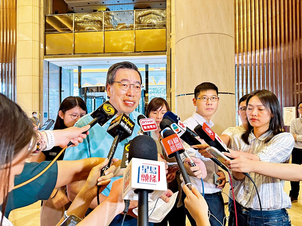 立法會代表團第3日在福建考察，參觀廈門海滄生物醫藥港。