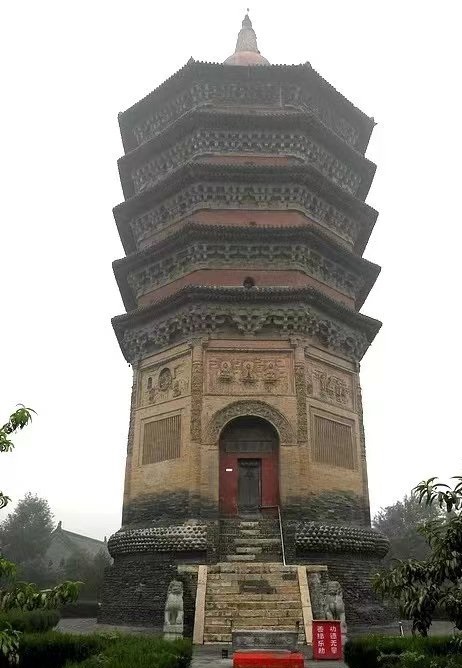 河南文峰塔是全國重點文物保護單位。微博