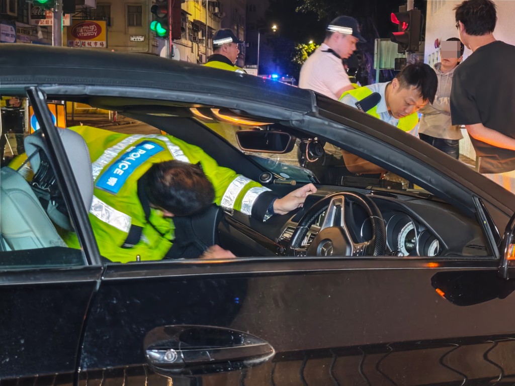 警員到場調查。 警員到場調查。