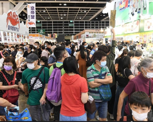 美食博覽會今日人山人海。