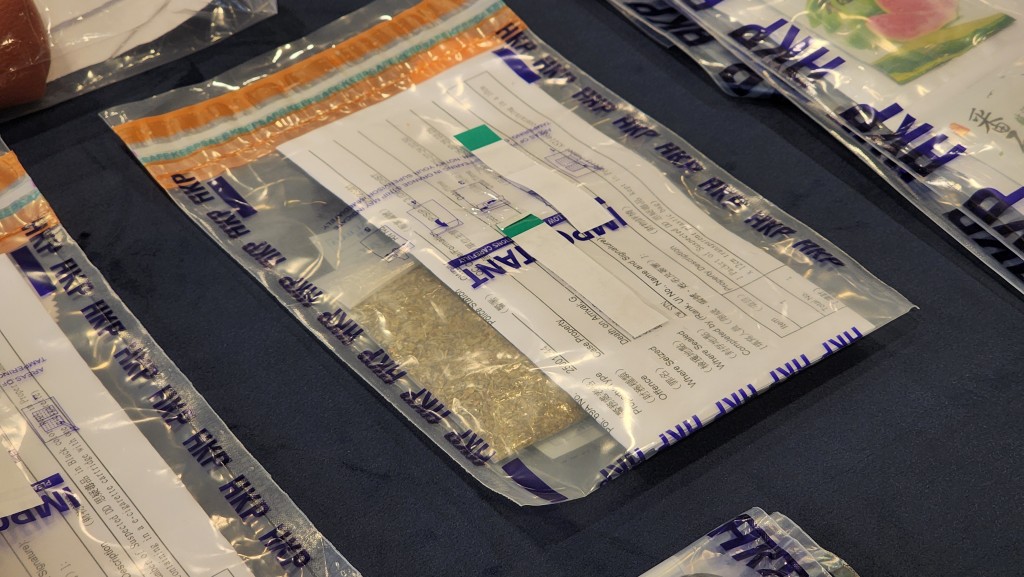 警方展示證物。