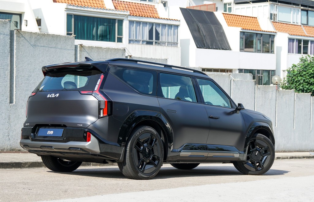 起亚Kia EV9是一款旗舰级超豪纯电动SUV。