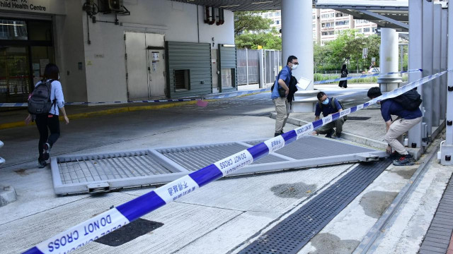 母嬰健康院入口閘門倒下壓死一名女保安員。資料圖片