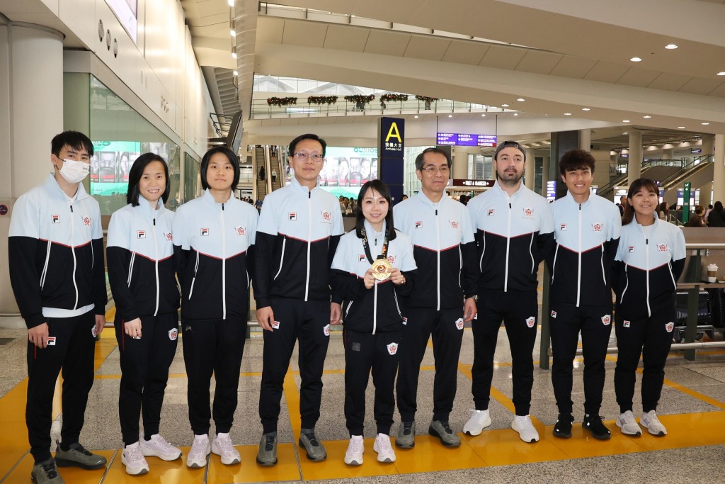 香港空手道隊一行人在開羅完成世錦賽後返港。徐嘉華攝