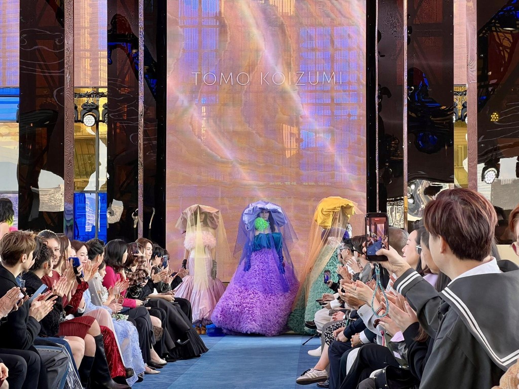 羅淑佩出席香港時裝薈開幕高訂時裝展。羅淑佩FB圖片