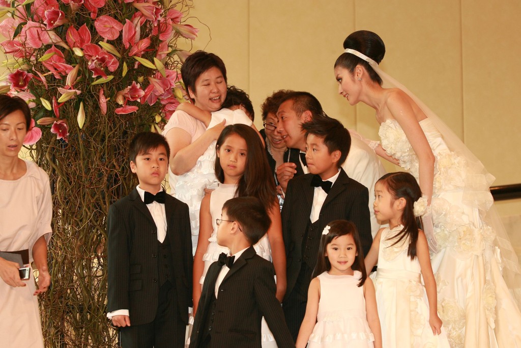2008年与老公刘建浩结婚。